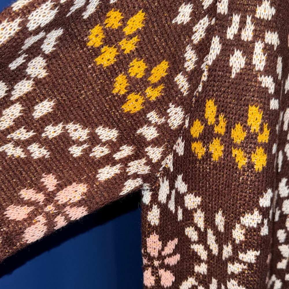 By Design- NWT Brown Floral Patterned Cardigan Size Medium - Picture 6 of 16